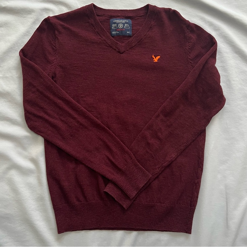 American Eagle Outfitters Burgundy V-Neck Sweater - Men’s Size S